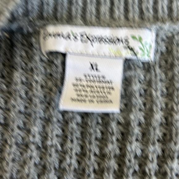 EMMA'S EXPRESSIONS Nubby Grey Cardigan - Picture 4 of 6